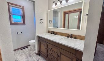 209 10th Ave NW, Bowman, ND 58623