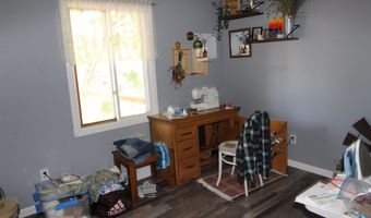 208 E Marialane Dr, Brandon, SD 57005