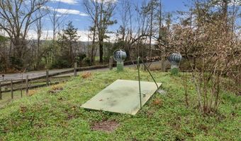 3715 Henderson Rd, Batesville, MS 38606