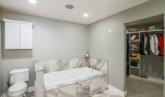 9434 84th St SE, Alto, MI 49302