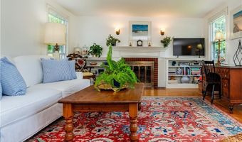 170 Pilgrim Pkwy, Warwick, RI 02888