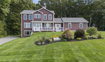 32 Woodbury Rd, Auburn, ME 04210