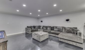 919 Angus Ln, Indianapolis, IN 46217