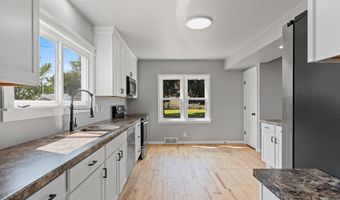 822 W FRANCES St, Appleton, WI 54914