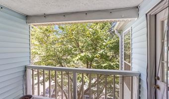 1008 Glenleaf Dr, Peachtree Corners, GA 30092