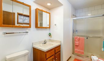 5407 Valley Rd, Ames, IA 50014