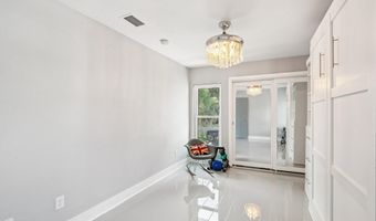 248 11TH St, Atlantic Beach, FL 32233