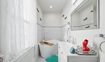 819 Kerr St, Ambridge, PA 15003