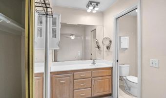 402-4 Santa Barbara St, Oceanside, CA 92058