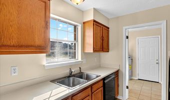 15600 Glen Dr, Biloxi, MS 39532