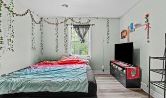 821 E JEFFREY St, Baltimore, MD 21225