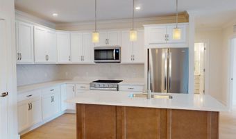4 Longview Dr 204, Atkinson, NH 03811