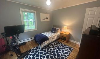 136 Crescent Cir, Cheshire, CT 06410