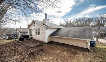 537 Treetop Village Dr, Ballwin, MO 63021