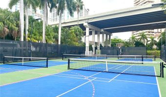 19195 NE 36th Ct 402, Aventura, FL 33180