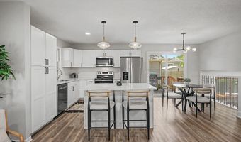 412 25th Ave SW, Altoona, IA 50009