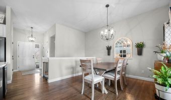 220 S Onewood Dr, Andover, KS 67002