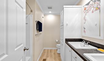 1 Country Manor Rd, Beaufort, SC 29906