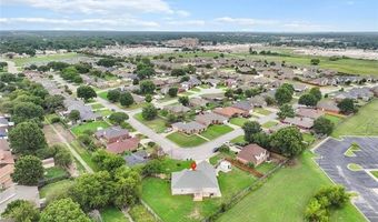 1717 Red Oak St, Ardmore, OK 73401