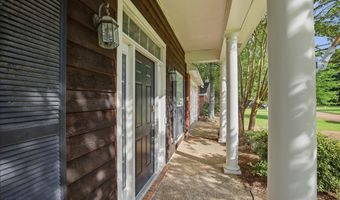 215 Old Town Ln, Brandon, MS 39042