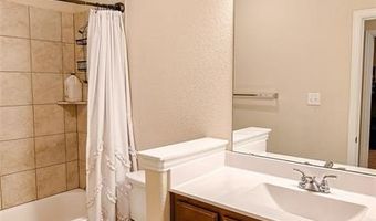 7211 Veal Station Rd, Weatherford, TX 76085