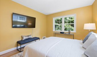 4610 ROXBURY Dr, Bethesda, MD 20814