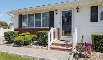 28 BIRCH St, Beachwood, NJ 08722