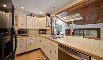 101 Horace Greeley Rd, Amherst, NH 03031