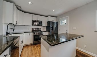 5135 Fairlane Rd, Columbus, OH 43207