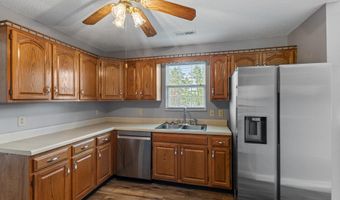 2412 Colonial Dr, Athens, TN 37303