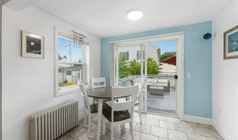 32 Waterman Ave, Johnston, RI 02919