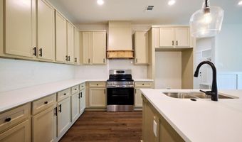 10573 W Miller Sardis Rd, Bauxite, AR 72011