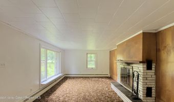 13 Birk St, Acra, NY 12405