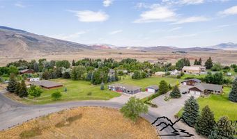 125 Spirit Mountain Dr, Cody, WY 82414