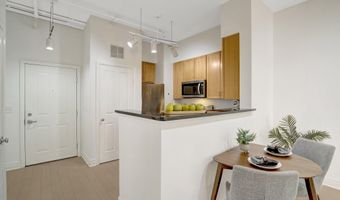 1201 N GARFIELD St 202, Arlington, VA 22201