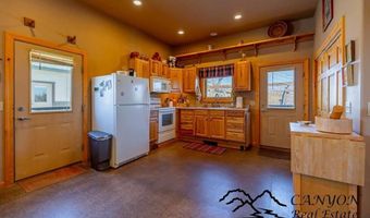 27 Teepee Ring Rd, Clark, WY 82435