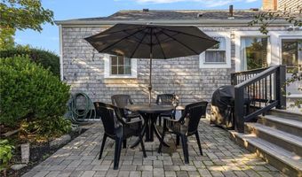 9 White Ter, Middletown, RI 02842