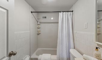 401 N ARMISTEAD St 504, Alexandria, VA 22312