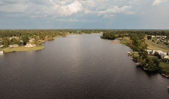 548 Walker Ln, Baxley, GA 31515