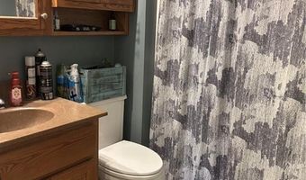916 Edith Ave, Adrian, MO 64720