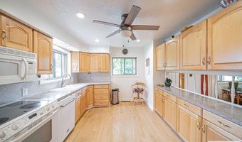 990 Hillview Dr, Blackfoot, ID 83221