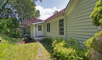 90 Taylor Ln, Alderson, WV 24910