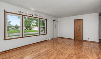 307 Dotson Dr, Ames, IA 50014