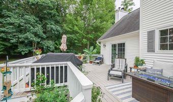 9 Taconic Dr, Amherst, NH 03031