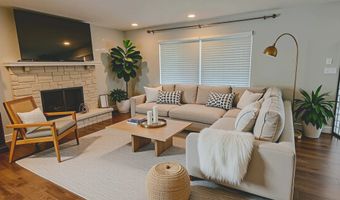 8201 Windcombe Blvd, Indianapolis, IN 46240