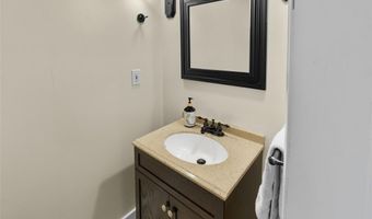 900 Danforth St, Alton, IL 62002
