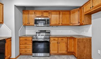 134 W College St, Aurora, MO 65605