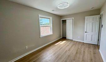 2008 38TH St SE 302, Washington, DC 20020