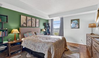 1016 S WAYNE St 302, Arlington, VA 22204