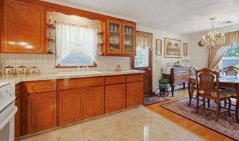22 Fisher St, Attleboro, MA 02703